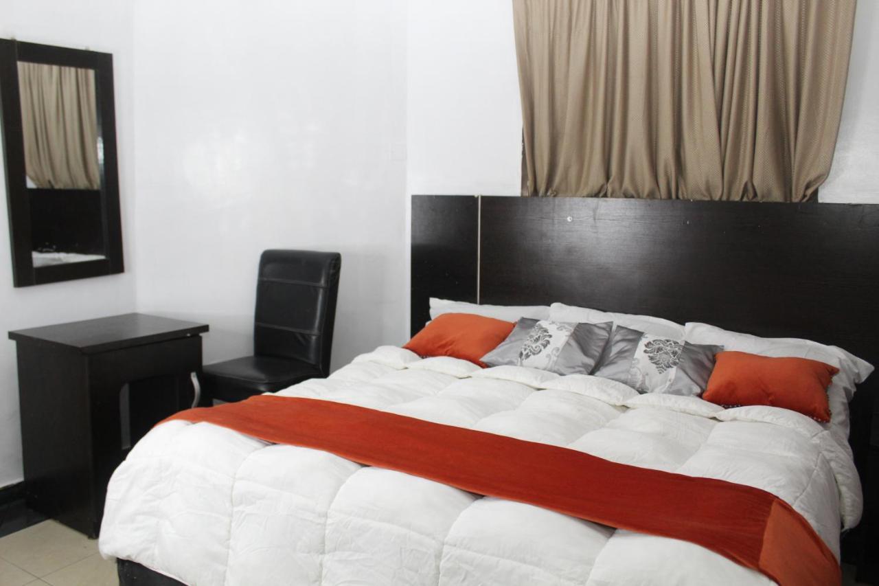 Blue Moon Hotels Victoria Island ลากอส ภายนอก รูปภาพ