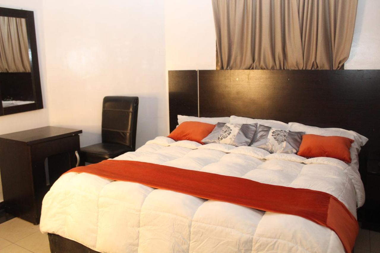 Blue Moon Hotels Victoria Island ลากอส ภายนอก รูปภาพ
