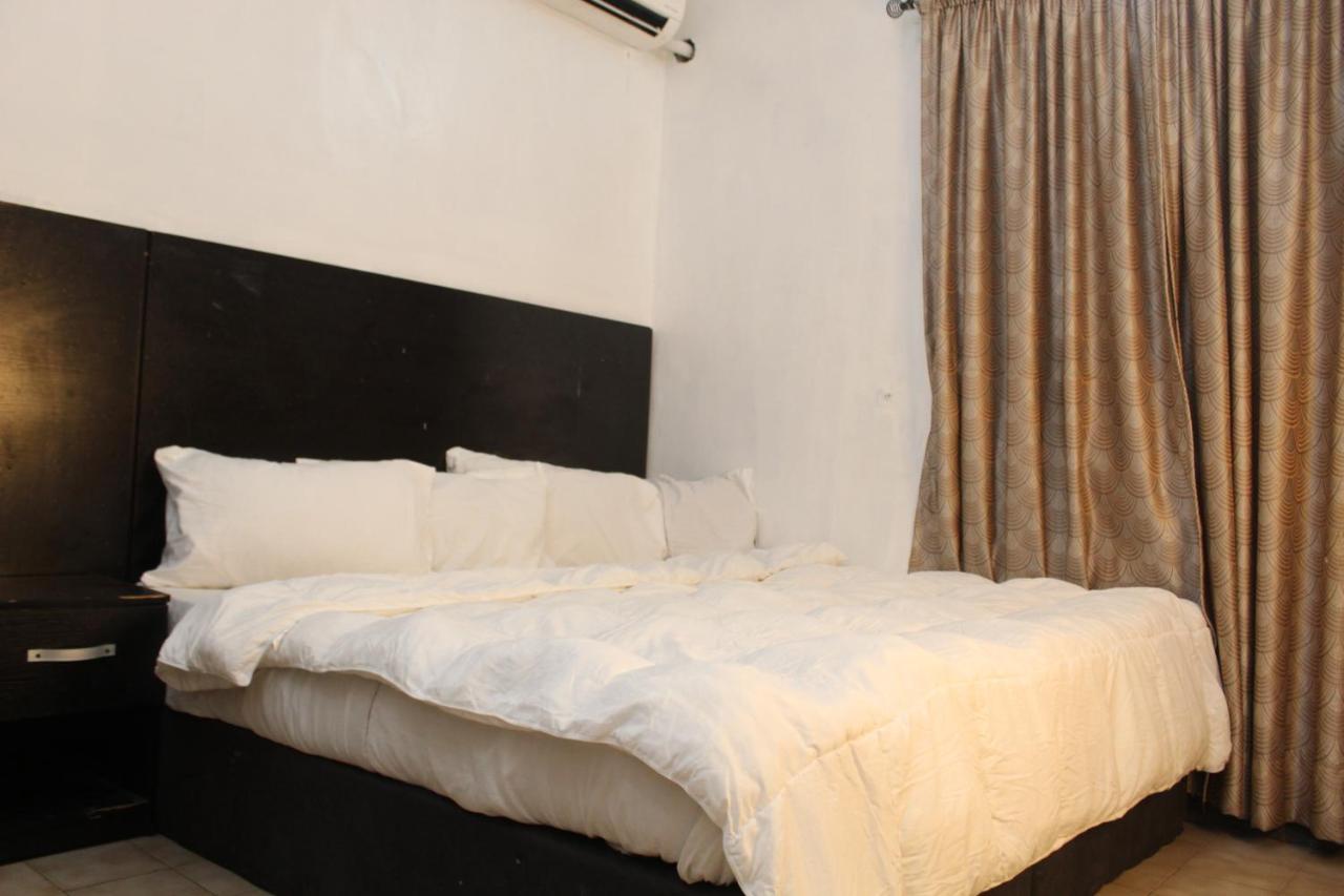 Blue Moon Hotels Victoria Island ลากอส ภายนอก รูปภาพ