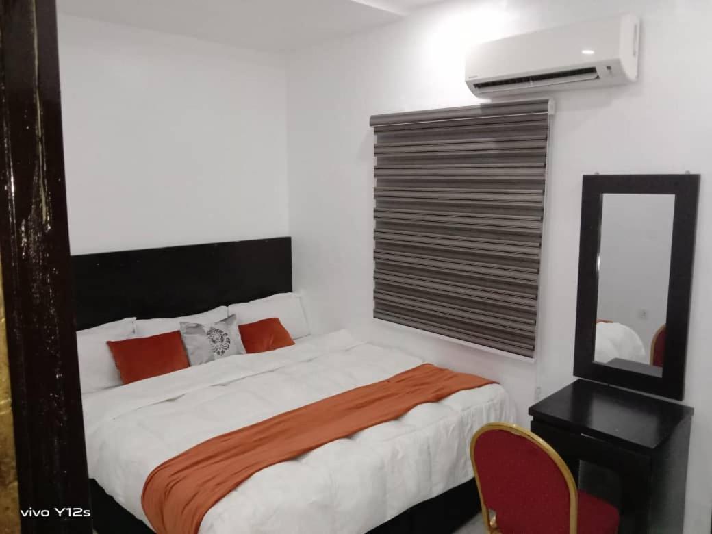 Blue Moon Hotels Victoria Island ลากอส ภายนอก รูปภาพ
