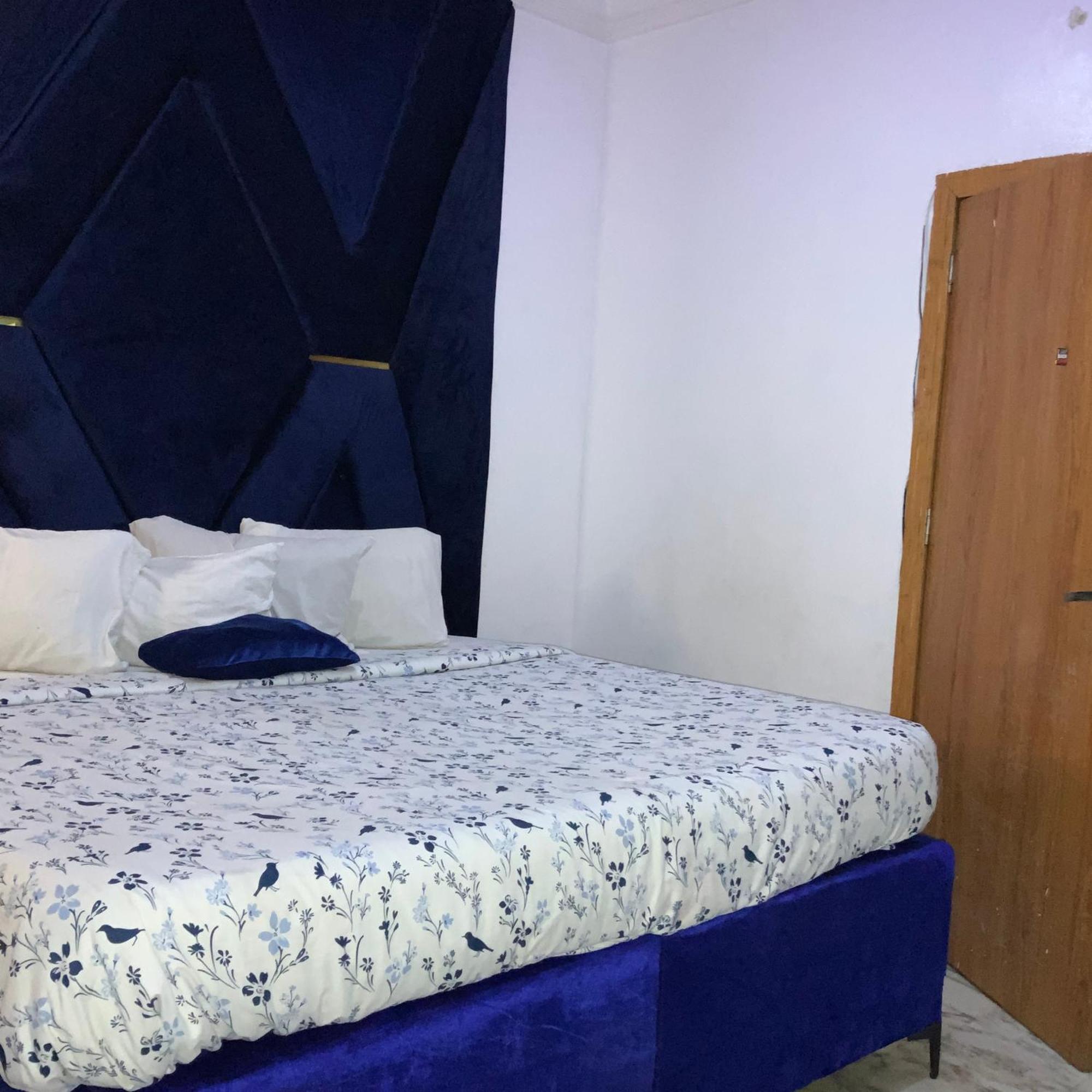 Blue Moon Hotels Victoria Island ลากอส ภายนอก รูปภาพ